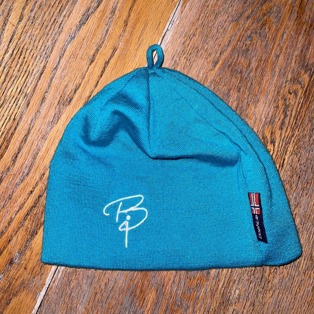 Bjorn Daehlie Beanie Hat  /super condition/no flaws/30% wool/Small